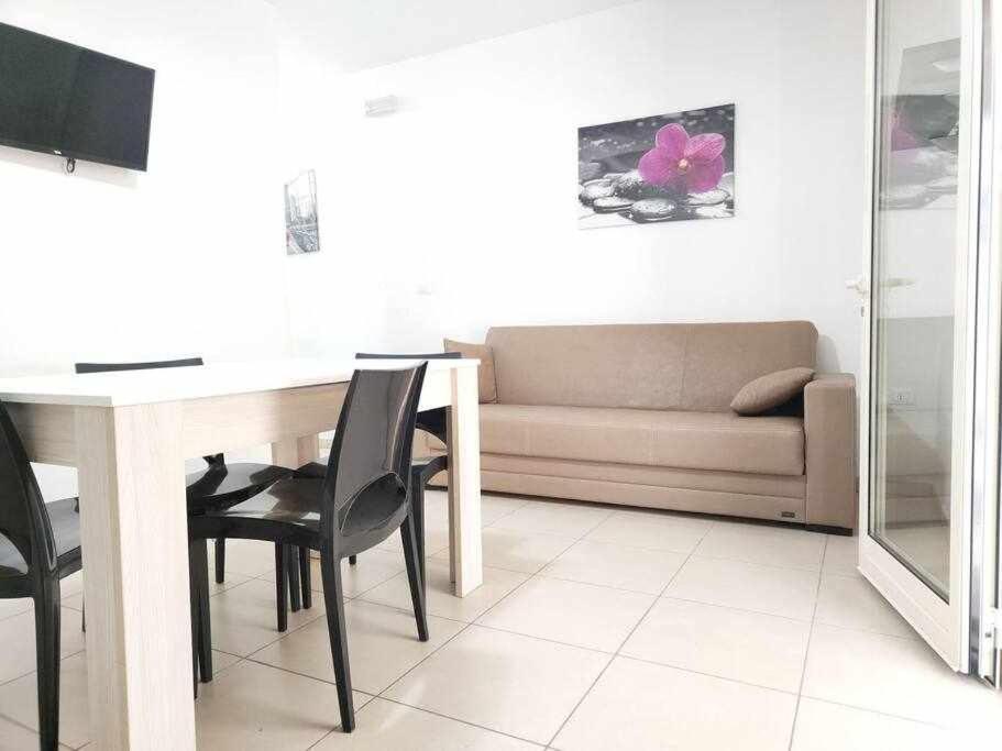 Апартаменты App Girasole 1A 300 Metri Dal Mare In Salento Торре-Сан-Джованни-Удженто Экстерьер фото
